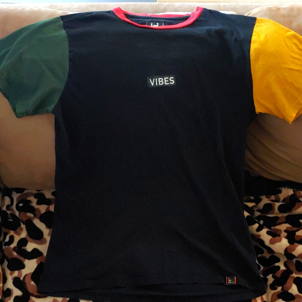 Vibes rasta color tee